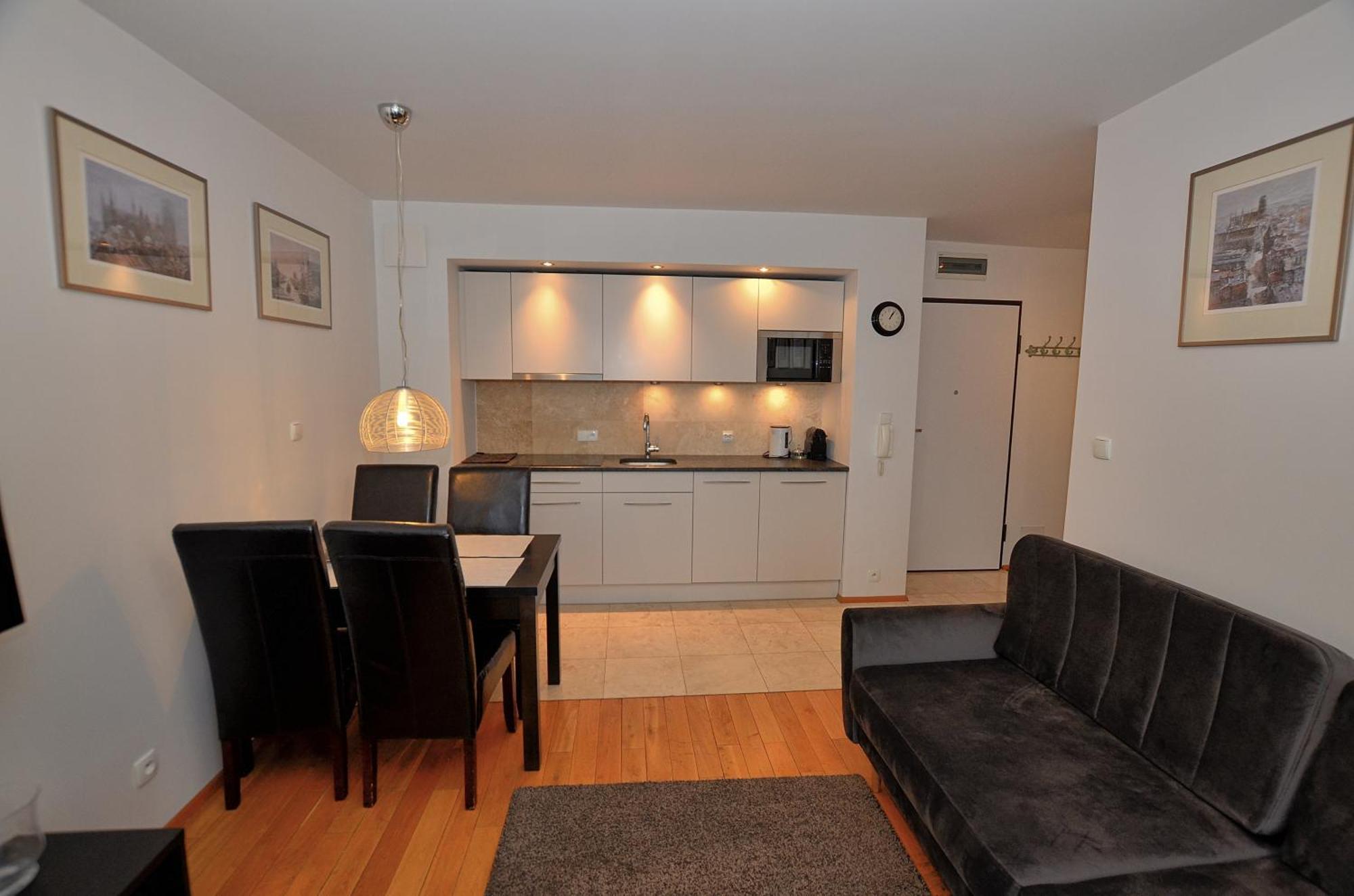 Tartaczna Deluxe Apartments กดัญสก์ ภายนอก รูปภาพ