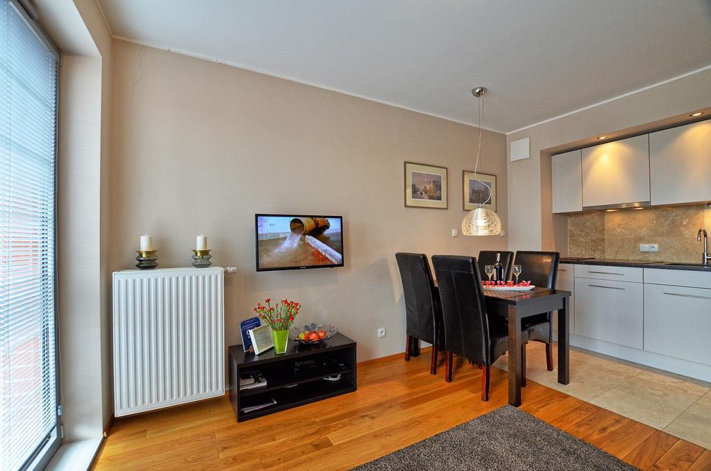 Tartaczna Deluxe Apartments กดัญสก์ ภายนอก รูปภาพ