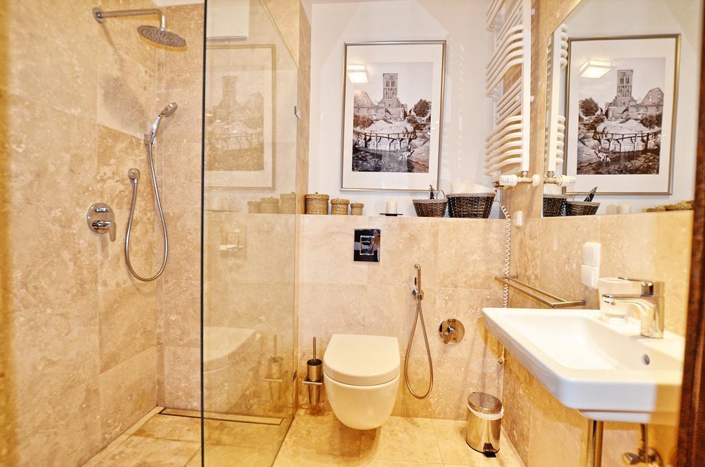 Tartaczna Deluxe Apartments กดัญสก์ ภายนอก รูปภาพ